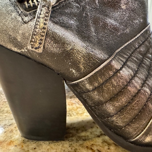 Klub Nico - Black and Silver Leather Booties - Women's Size 35.6 (6.5) - Picture 5 of 12